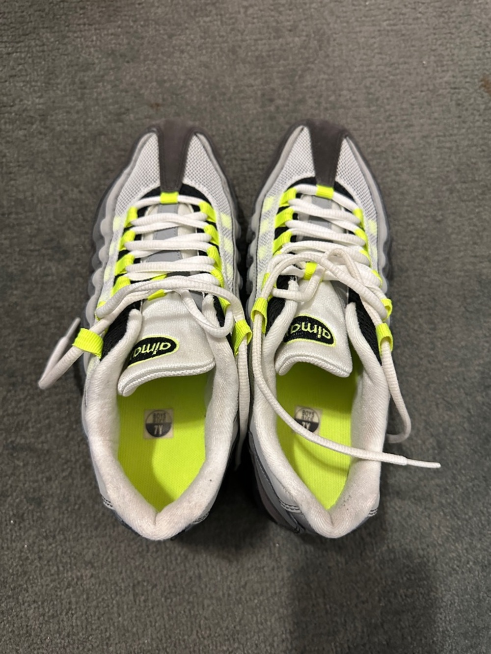 Nike air max 95 Kids White & Neon Yellow Athletic Sneakers